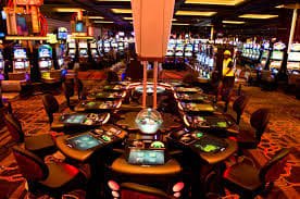 Live Andar Bahar table with dealer and multi-camera view on bawangtoto login